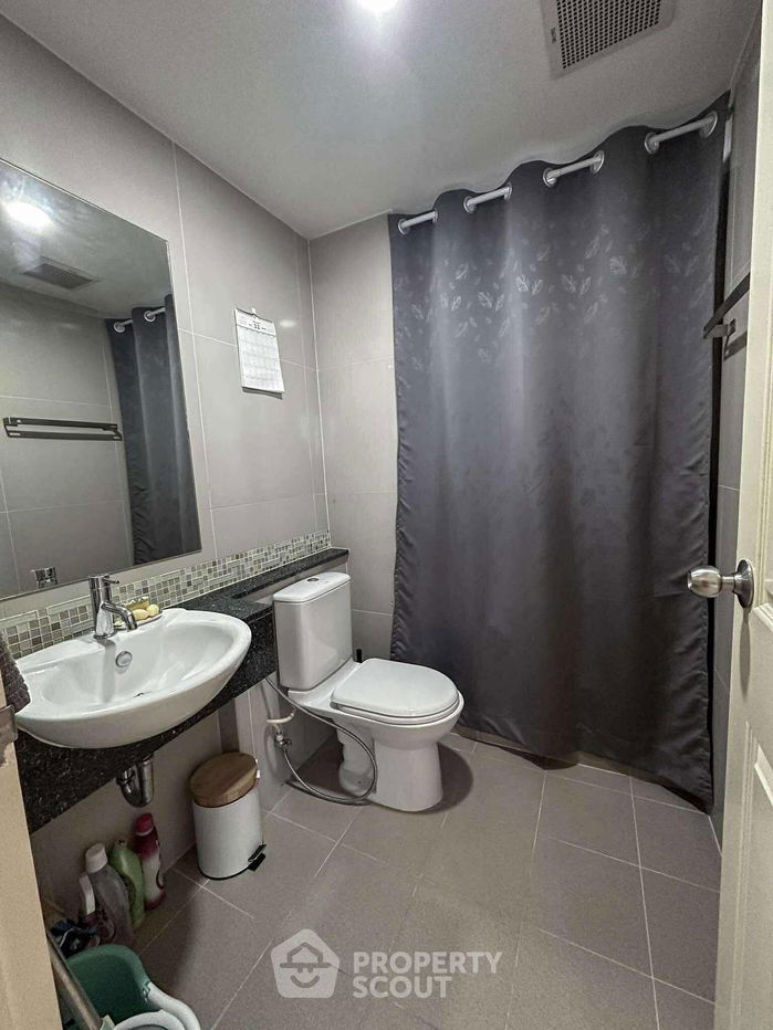 picture 2-BR Condo at The Niche Taksin near BTS Wongwian Yai (ID 2244659) - 7/11