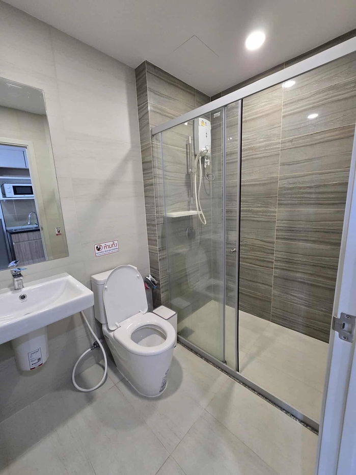 รูป ให้เช่า 𝗦𝘂𝗽𝗮𝗹𝗮𝗶 𝗩𝗲𝗿𝗮𝗻𝗱𝗮 𝗥𝗮𝗺𝗸𝗵𝘂𝗺𝗵𝗮𝗲𝗻𝗴 🏡 มีเครื่องซักผ้า พร้อมอยู่‼️#ตอบแชทไว 🔥🔥 รหัส B233 - รูปที่ 9/10