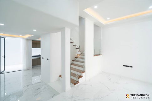 🩵 Townhouse Sukhumvit 15 🩵 near BTS asoke