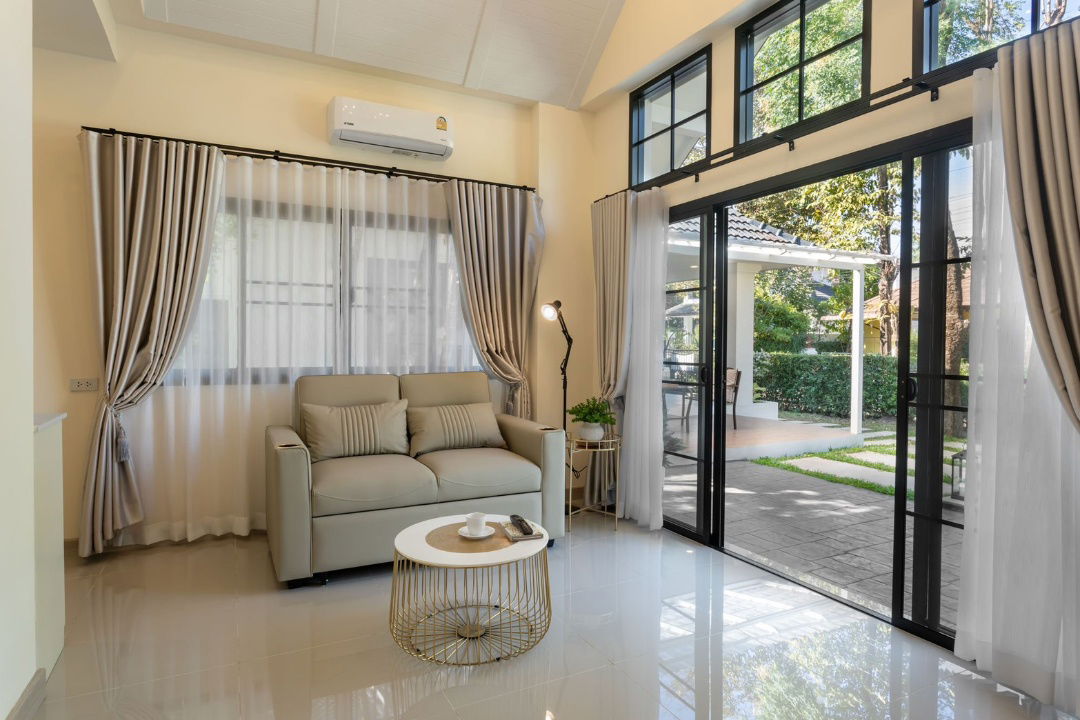 รูป ขายพูลวิลล่า Pool villa สไตล์โมเดิร์น รีโนเวทใหม่ทั้งหลัง อยู่ใกล้โรงเรียนนานาชาติหลายแห่ง เดินทางสะดวกสบายSW002832 - รูปที่ 19/26
