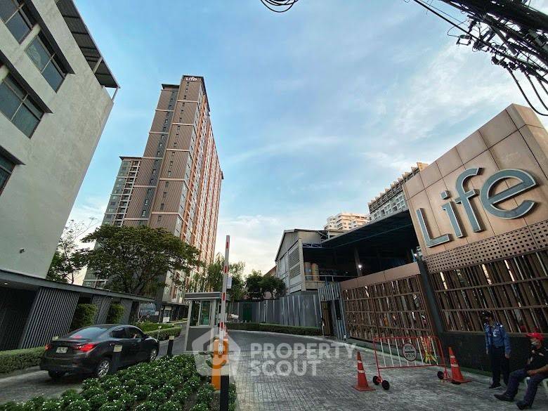 picture 2-BR Condo at Life Pinklao near MRT Bang Yi Khan (ID 2245121) - 10/10