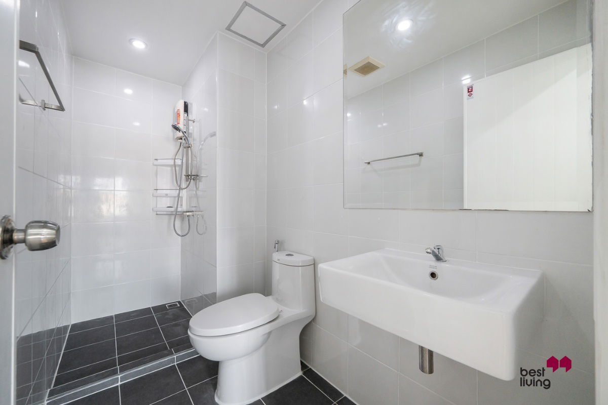 picture 🛋 Condo for Sale at The Paint Palette – High Floor, High Ceiling, Unblocked View, Near The Mall Ngamwongwan - 4/5