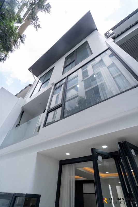 รูป 🩵 Townhouse Sukhumvit 15 🩵 near BTS asoke - รูปที่ 16/16