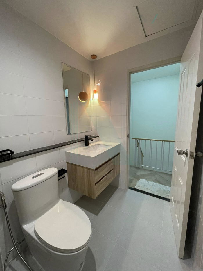 picture 🎉 For Sell Town house THE VILLAGE BANGNA KM.8 2-story 3 bedroom 2 bathroom - 7/8