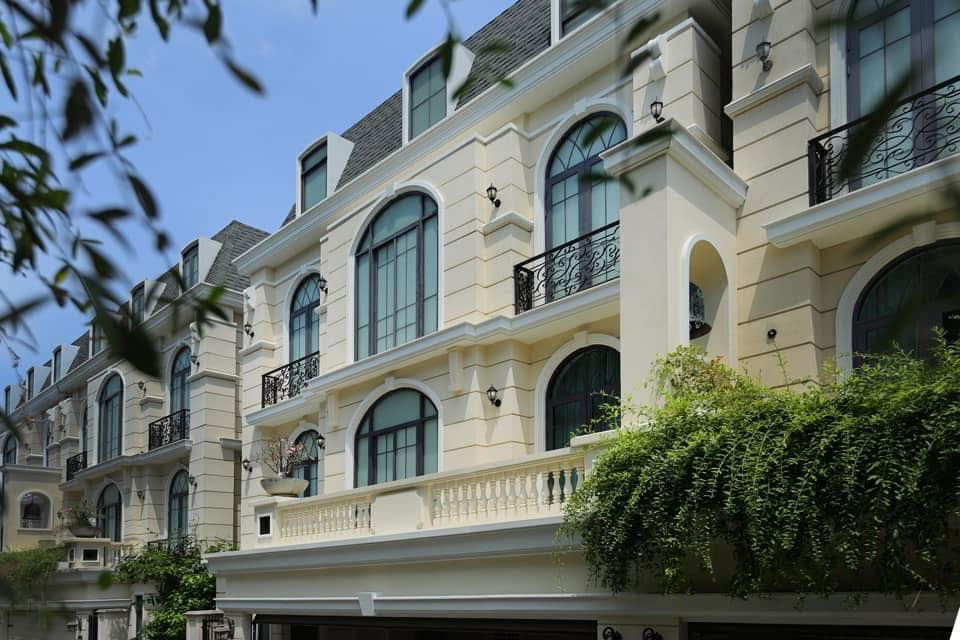 picture Luxury house for rent and sale in Soi Ekkamai 22, Rental price: 450,000 baht/month, Interested parties: 089-4282491, 084-6283752, add Line: @rghome4u  - 6/11