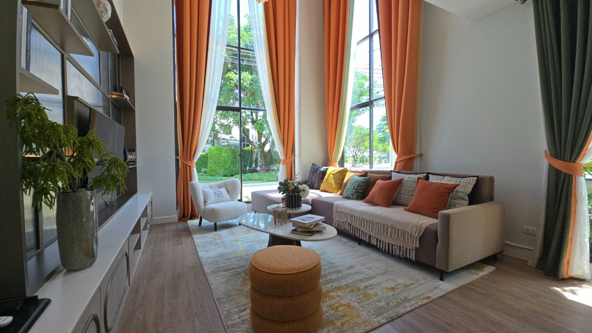 รูป Luxury Home พร้อมเฟอร์ฯ เดินทางสะดวกใกล้สนามบินสุวรรณภูมิ โถง Double Volume 6.5 เมตร - รูปที่ 7/30