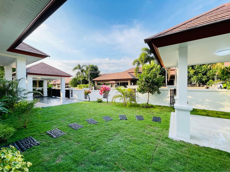 picture For sale house PMC2 village Pattaya 6.99 million - 2/19