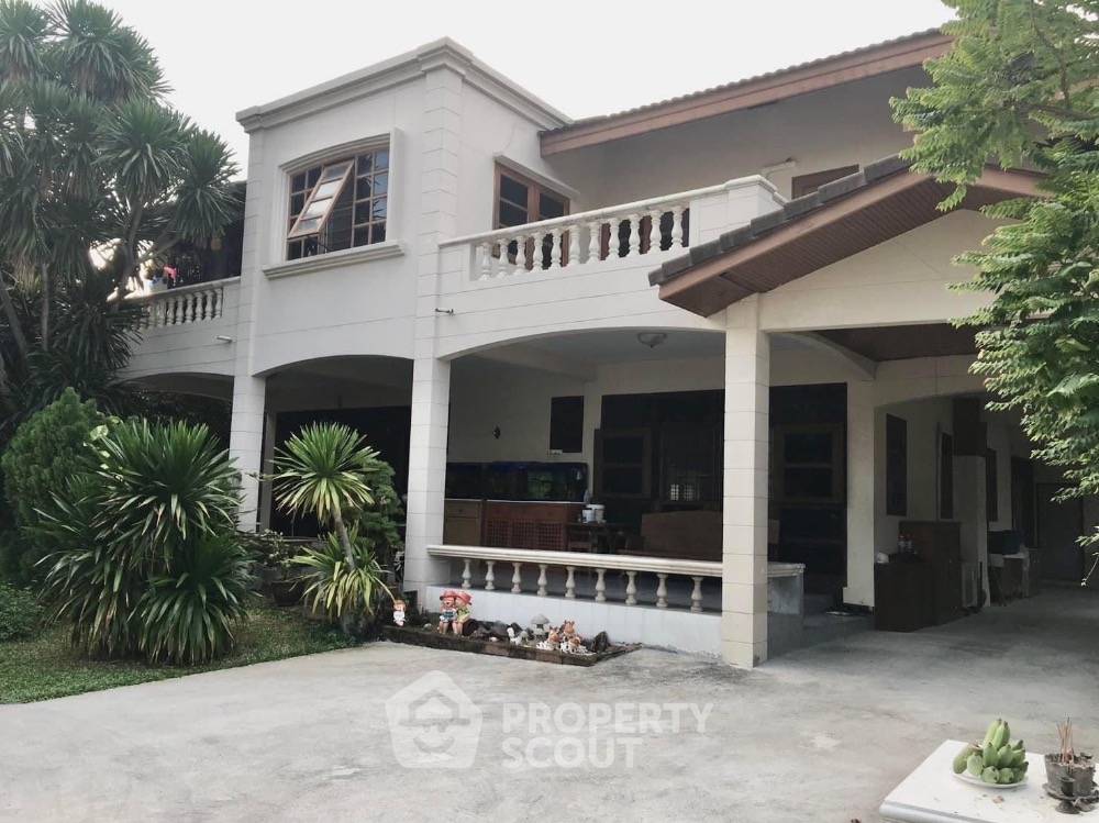 picture 4-BR House close to Ramkhamhaeng (ID 1525008) - 1/5