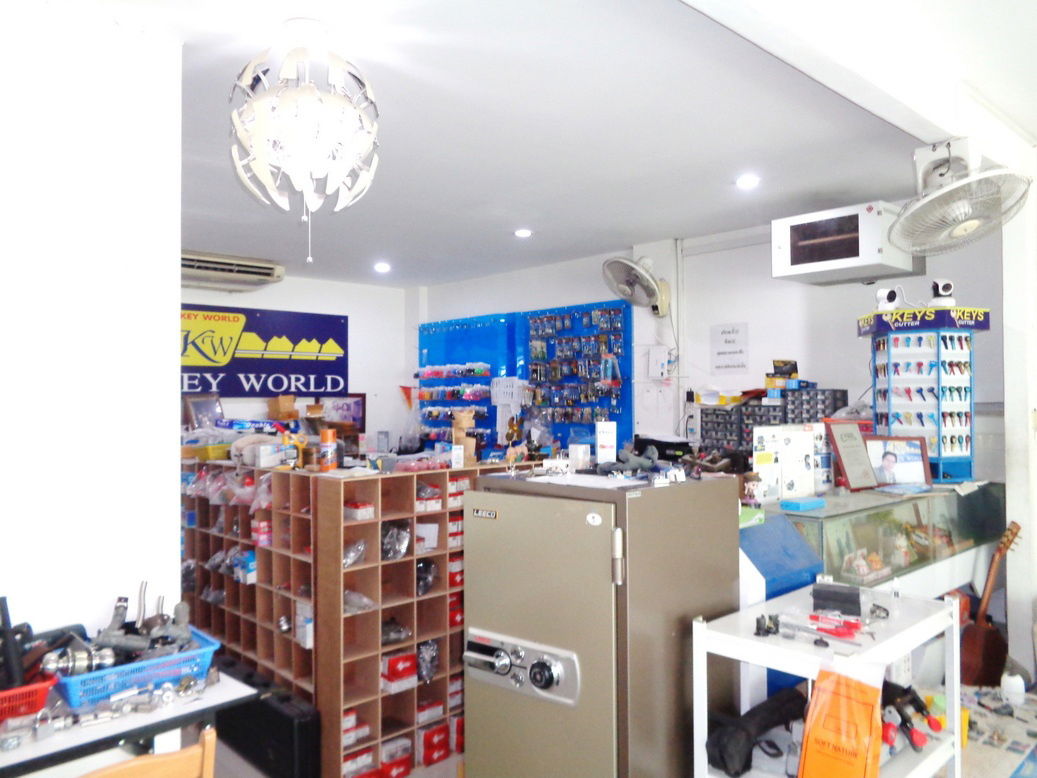 รูป 🚩 ขาย  ทาวน์โฮม 3 ชั้น ซอยนวมินทร์ 74 เหมาะเป็นที่พักอาศัยและประกอบกิจการ  - รูปที่ 28/32