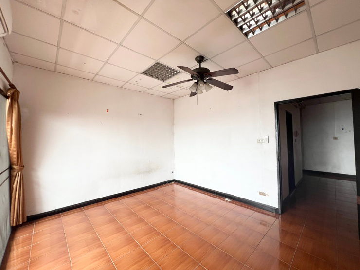 รูป  🔥[For Sale] ขายคอนโด fix ที่จอดรถ 2 ห้องนอน คันทรี คอมเพล็กซ์ (Country Complex) บางนา  ติดถนนสรรพาวุธ ใกล้ทางด่วน และ BTS บางนา🔥 - รูปที่ 7/36