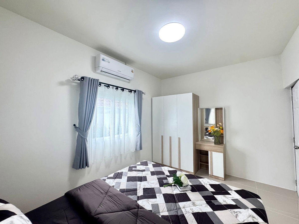 picture Affordable modern Single storey House in Soi Nernplubwan Pattaya for Sale - 13/22