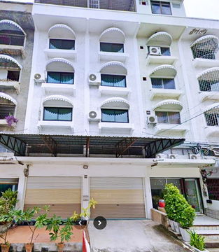 Nursing Home MRT MahaThai 1km. MRT MahaThai 1km.Beauty Clinic Hemodialysis Center Commercial buildi
