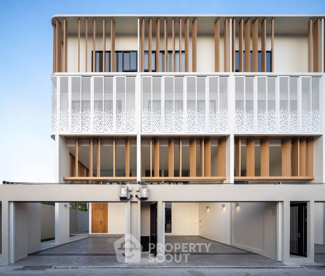 picture 3-BR Townhouse at Sala Ladprao-Ratchayothin in Lat Phrao (ID 1428698) - 5/8