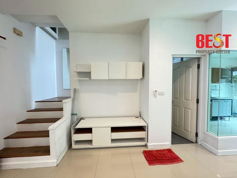 picture Ready to Move In! 3-Storey Townhome in Greenwich Ramintra – Top Location & Full Furnishing - 8/18