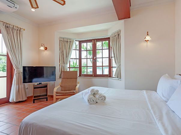 picture pool villa for sale 5 bedroom 6 bathroom - 14/23