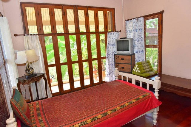 picture FOR RENT  HOUSE PROPERTY  90000 BAHT per MONTH - 10/36