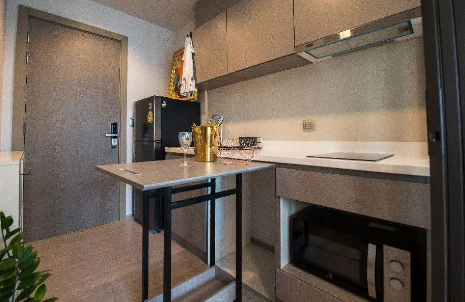 picture #R5585  🎉 090868 Condo for rent Life Asoke - Rama 9 - 12/15