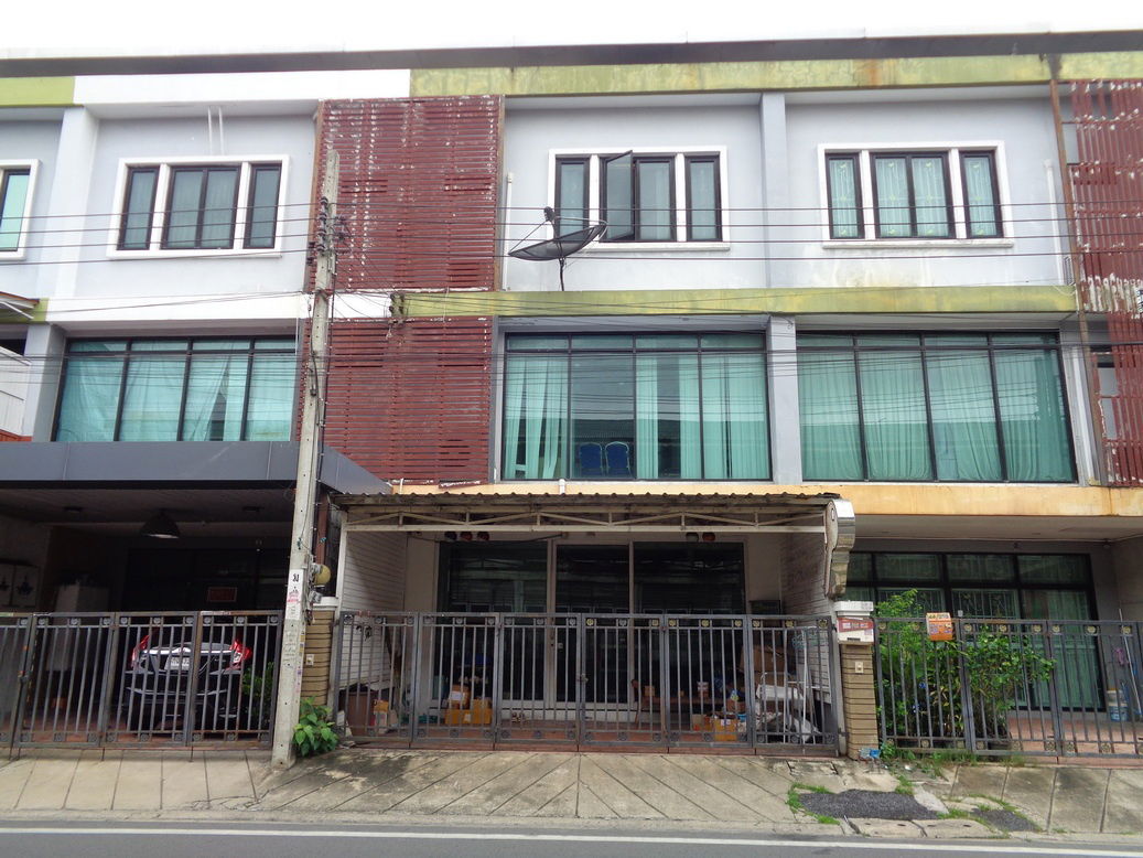 รูป 🚩 ขาย ทาวน์โฮม 3 ชั้น หน้ากว้าง ทำเลดี ซอยนวมินทร์ 74 เหมาะเป็นที่พักอาศัยและประกอบกิจการ  - รูปที่ 9/32