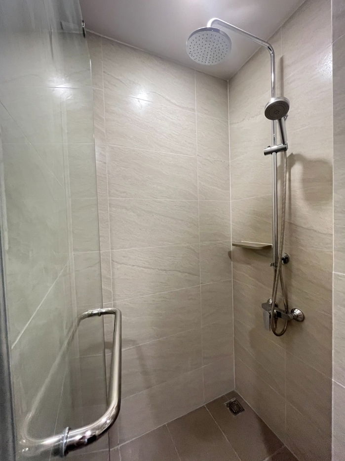 รูป THE CROWN Residences MRT ลุมพินี เพียง 300 ม._ห้องมุม 1 ห้องนอน 28 ตรม.เฟอร์นิเจอร์+เครื่องใช้ไฟฟ้าครบ - รูปที่ 9/15