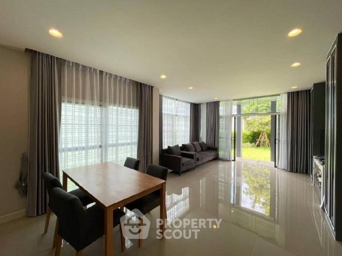 4-bed house for sale, 194 sqm, 88 sq wah, Setthasiri Pattanakarn