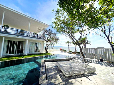 Houses for sale Nong Prue, Chonburi : Two-storey house for sale, next to Jomtien Beach, beautiful, luxurious, worth living in