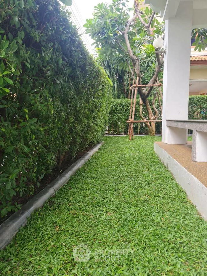 picture 4-BR House at Mantana Srinakarin - Bangna in Bang Kaeo (ID 2245571) - 4/11