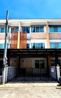 เช่าทาวน์โฮม รร.แย้มจาดวิชชานุสรณ์  : 🏡 ให้เช่าทาวน์โฮม 3 ชั้น ย่านเกษตร–นวมินทร์ 24,000บาท/เดือน 