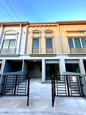 ทาวน์โฮม บางพลี สมุทรปราการ : 🏡 ขายบ้านเปล่า โครงการสิริเพลส เมกาบางนา