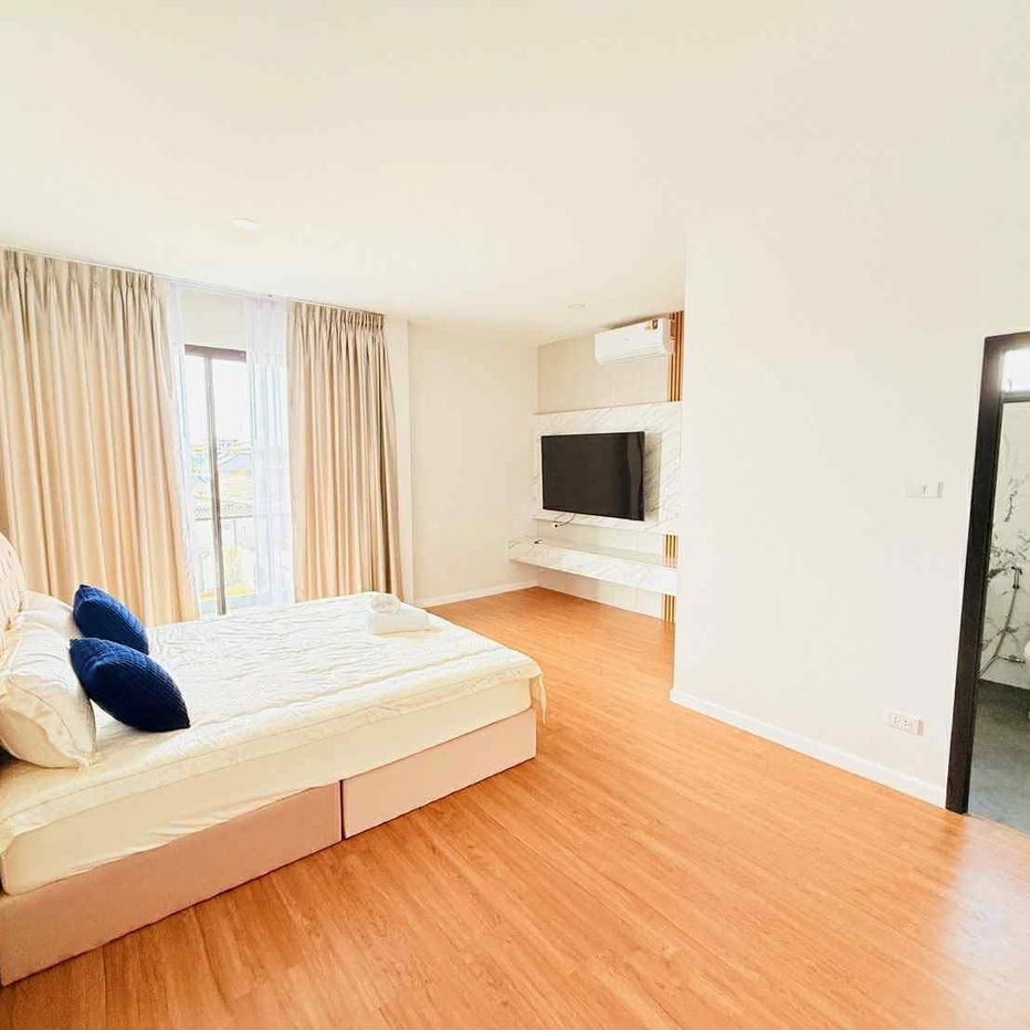 picture Two-storey detached house for sale near the sea, brand new pool villa, hard to find - 11/13