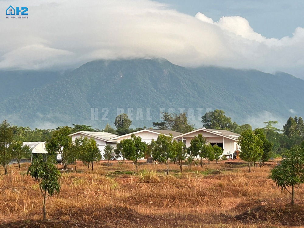 รูป ขายที่ดินจันทบุรีสวยมากๆ  ที่ดินขนาด 70 ไร่ ติดถนนใหญ่เส้น จันทบุรี-สระแก้ว ทางหลวงหมายเลข 317  - รูปที่ 22/23