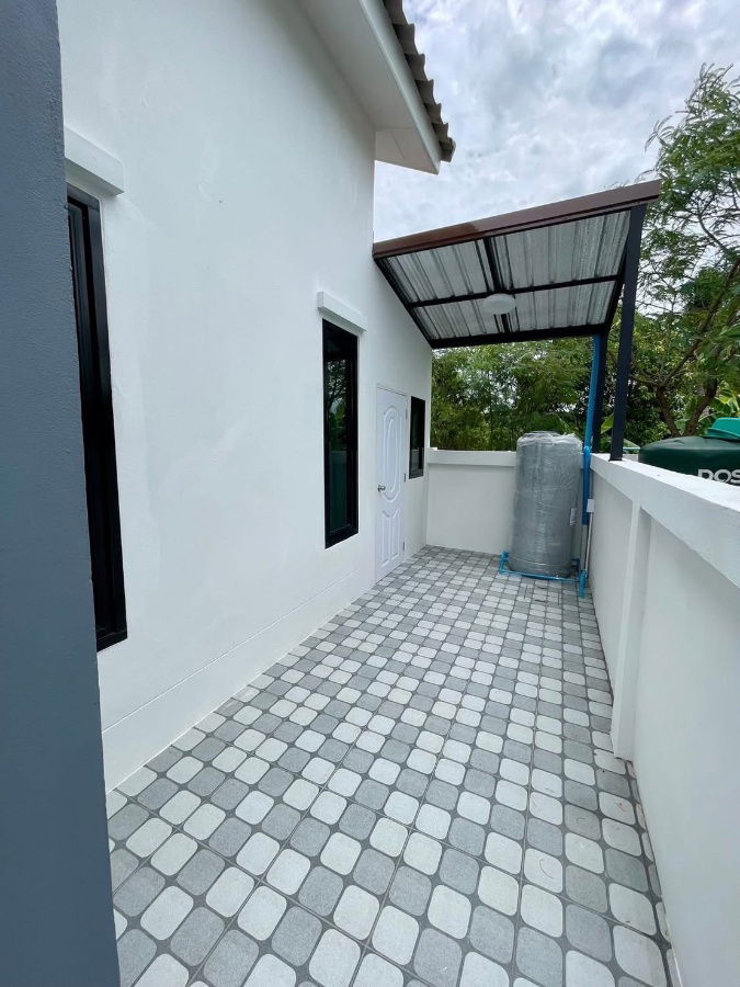 รูป 🔥🔥ขายราคาพิเศษ  🔥🔥 🏡🏡ขายบ้านพร้อมเข้าอยู่ อ. บ้านบึง จ.ชลบุรี ห่างที่ว่าการอำเภอ บ้านบึง ประมาณ 3.5 กม. ถนน วิฑูรย์ดำริ ซอย 2   - รูปที่ 4/10