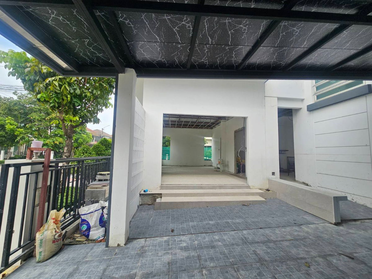 รูป ราคาถูกที่สุดในโครงการ! ขายบ้านเดี่ยว ไลฟ์ บางกอก บูเลอวาร์ด วงแหวนอ่อนนุช 1 *หลังมุม รีโนเวทต่อเติมแล้ว 70% สามารถทำออฟฟิศได้ Line ID: @ppagent - รูปที่ 6/23