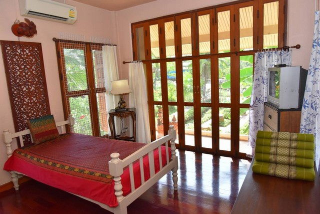 picture FOR RENT  HOUSE PROPERTY  90000 BAHT per MONTH - 8/36