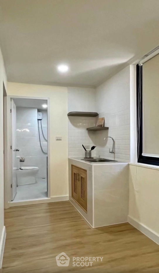 picture 1-BR Condo at Piyaphirom Condominium near BTS Ratchayothin (ID 2245442) - 7/14