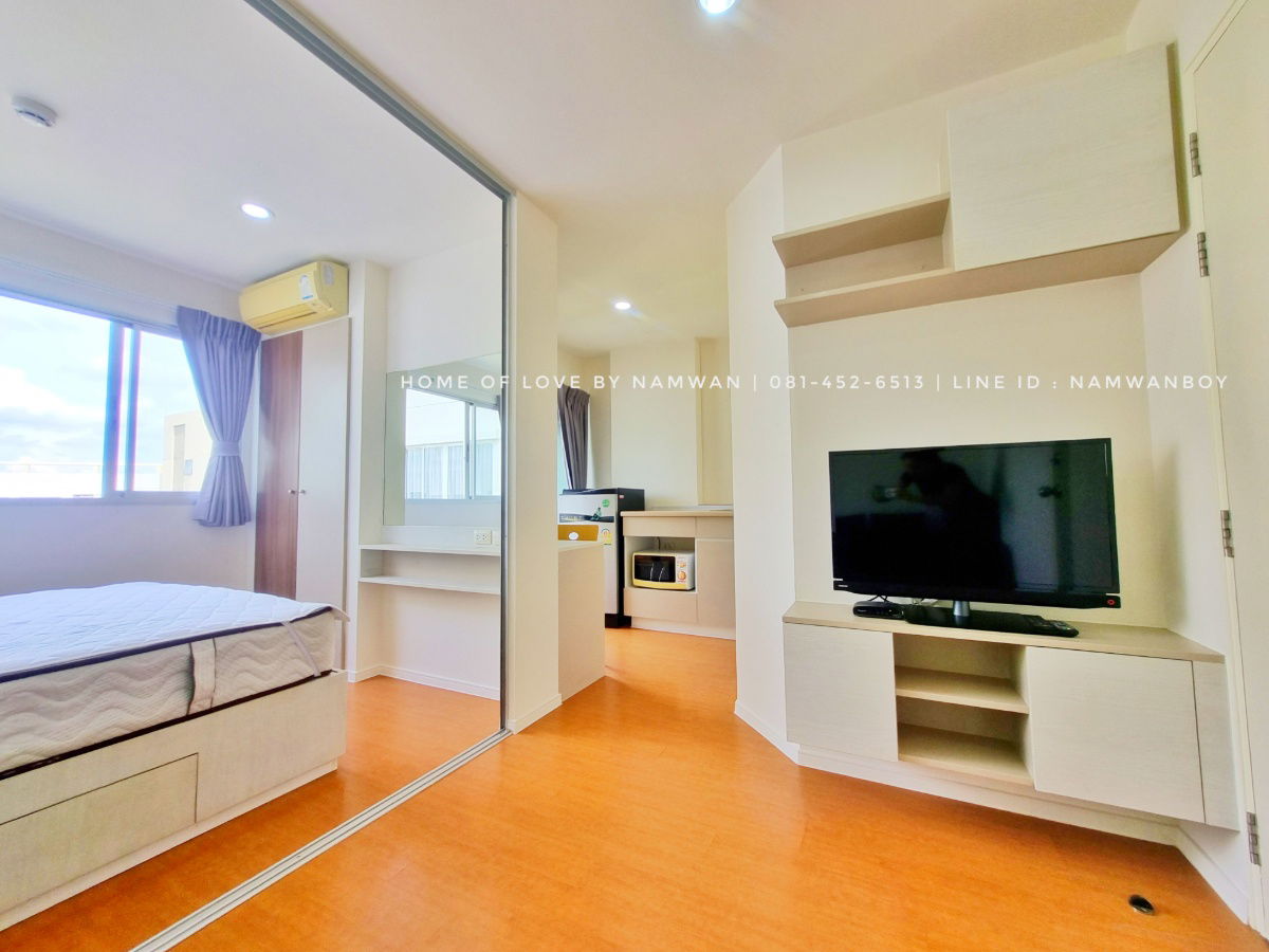 รูป ((ขายถูก!!))  ลุมพินี คอนโดทาวน์ รามอินทรา-ลาดปลาเค้า เฟส 1 ตึก A2 ชั้นบนสุด ห้องริม วิวสวน เฟอร์ Built-In (C287)  - รูปที่ 9/18