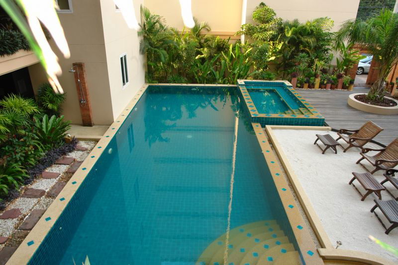 picture 3 Bedrooms Condominium @ Executive Residence IV - 13/14