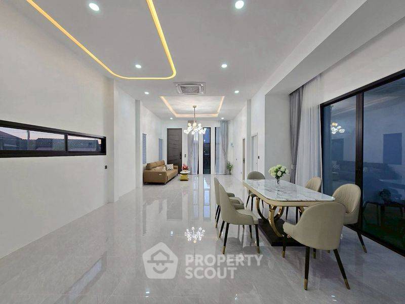 picture 3-BR House close to Pattaya (ID 2095784) - 13/20
