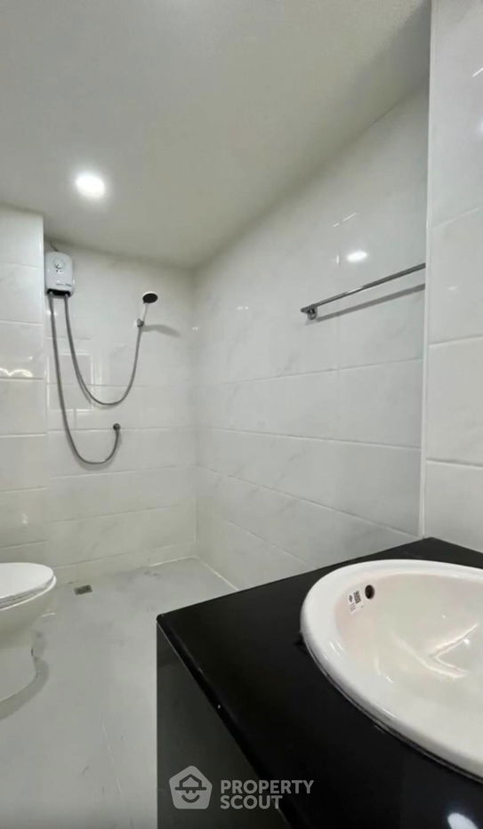 picture 1-BR Condo at Piyaphirom Condominium near BTS Ratchayothin (ID 2245442) - 13/14