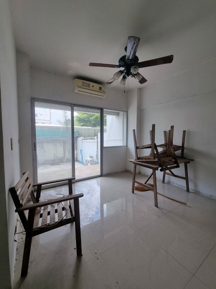 รูป ราคาถูกที่สุดในตลาด! ขายคอนโด บ้านสวนลาซาล บางนา (Baan Suan Lasalle) ใกล้รถไฟฟ้าเพียง 250ม. Line ID: @ppagent - รูปที่ 9/13