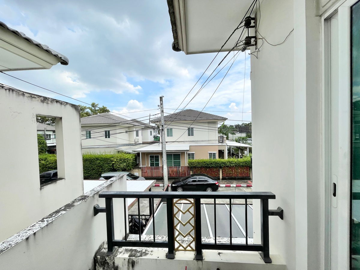 picture Passorn Prestige Pattanakarn 38 for sale, private zone and potential location - 24/25