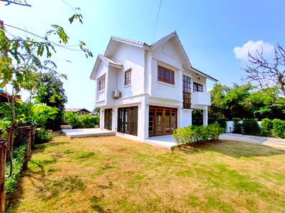 เช่าบ้านเดี่ยว นิคมลาดกระบัง : รร.เซนต์มารีอา มีนบุรี 1.8กม.ให้เช่า บ้านเดี่ยว 2ชั้น ตลาดยิ่งเจริญทรัพย์ นิคมลาดกระบัง 5.8 กม.3นอน 2น้ำ