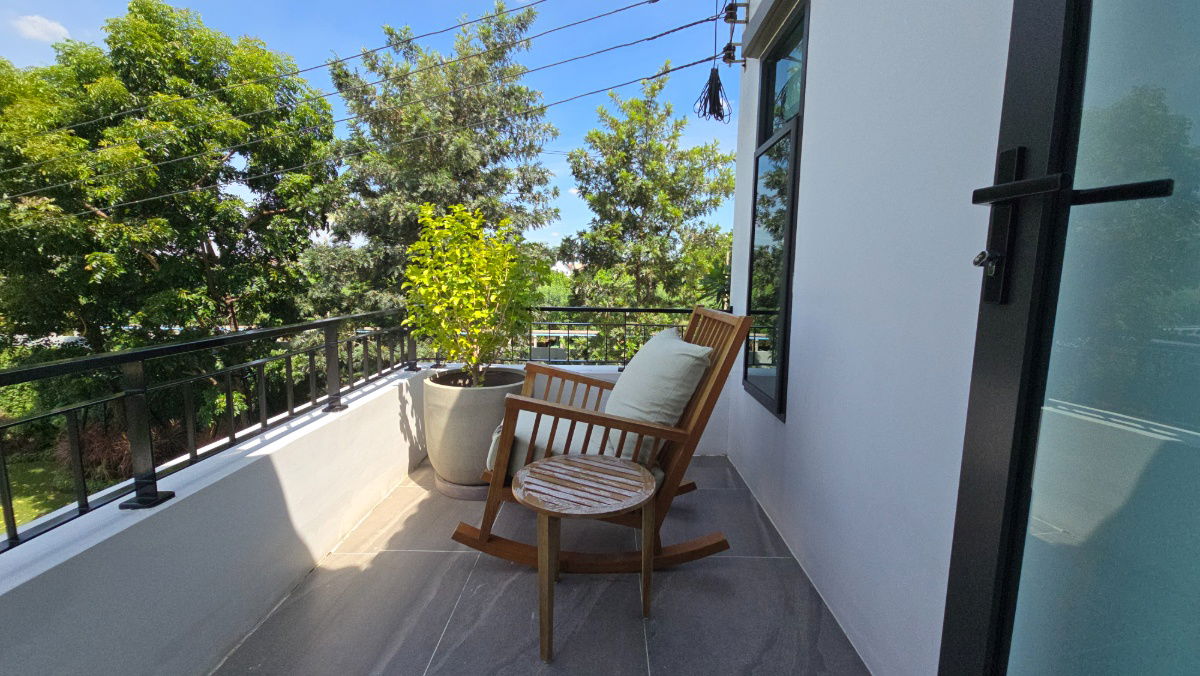 รูป บ้านตัวอย่างแปลงมุมพร้อมขาย ราคาพิเศษ 12.99 ล้านบาท! โครงการสราญสิริ ศรีวารี 2 - รูปที่ 21/27