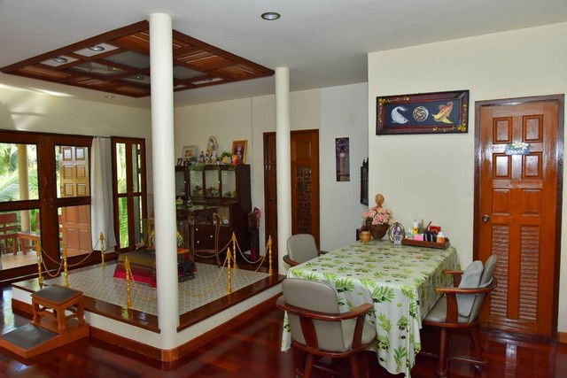 picture FOR RENT  HOUSE PROPERTY  90000 BAHT per MONTH - 16/36