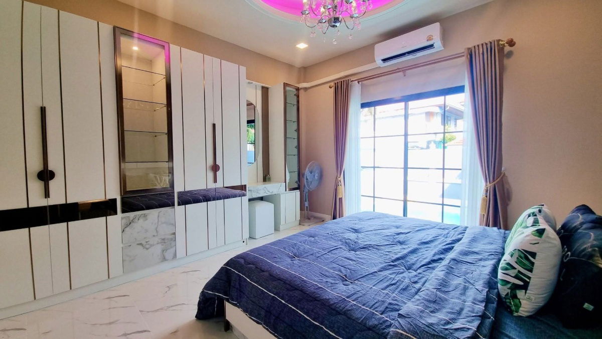 picture Beautiful pool villa for sale in the heart of Pattaya (south). Cheap price is real. - 15/20