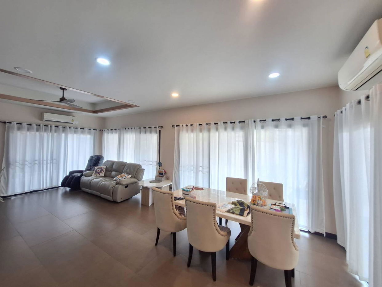 picture 4 Bedrooms House @ Baan Piam Mongkon - 12/19