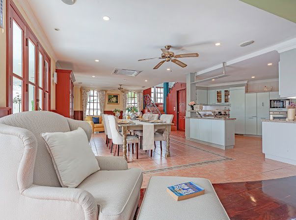 picture pool villa for sale 5 bedroom 6 bathroom - 8/23