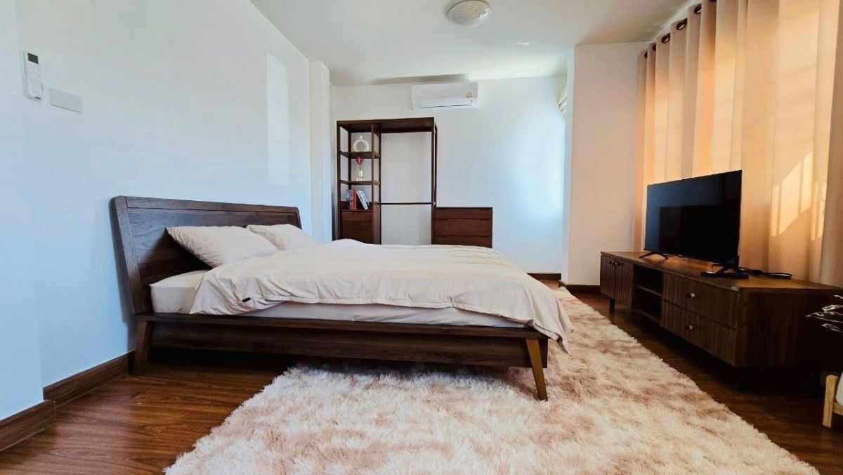 รูป For Rent  บ้านเดี่ยวหลังใหญ่ แปลงหัวมุม อรสิริน 6 วงแหวนรอบ 3  - รูปที่ 8/14