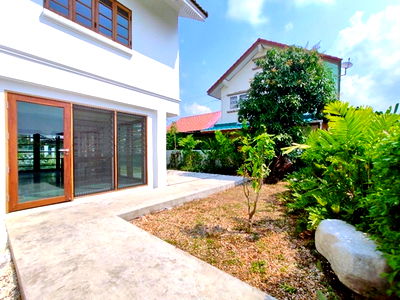 เช่าบ้านเดี่ยว วิทยาลัยเทคนิคกาญจนาภิเษกมหานคร : รร.เซนต์มารีอา มีนบุรี 1.8กม.3นอน 2น้ำ ให้เช่า บ้านเดี่ยว 2ชั้น ตลาดยิ่งเจริญทรัพย์ นิคมลาดกระบัง 5.8 กม.
