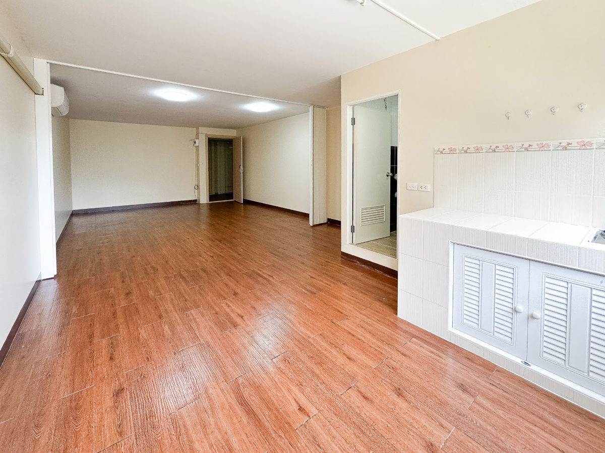 picture 🔥 [For Sale] Urgent Sale!! Level Condo Bangna 💦 Spacious Unit – Only 1.49 MB Prime location near Central Bangna / Mega Bangna 🚆🏢 - 4/16