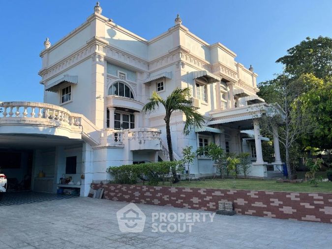 7-bed house for sale, 772 sqm, 270 sq wah, Chom Thong